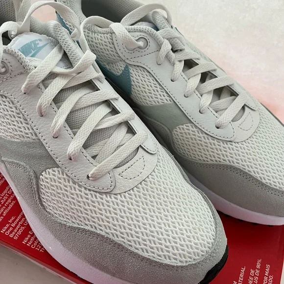 Nike Air Max White and Light Blue Athletic Shoes - Picture 11 of 12